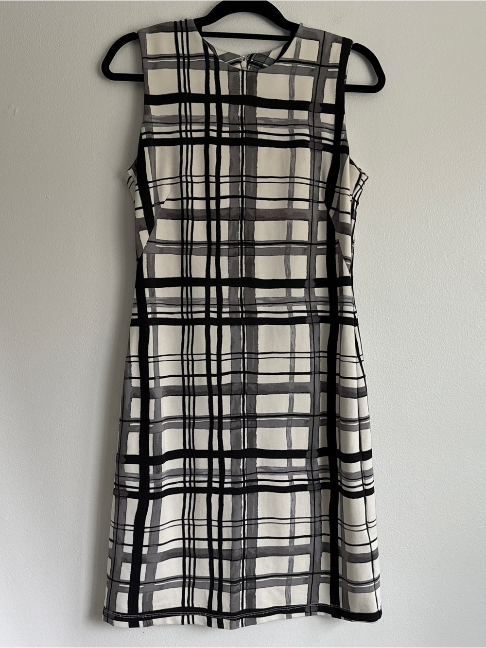 J. McLaughlin Plaid Sleeveless Sheath Dress Gray Black White Size M